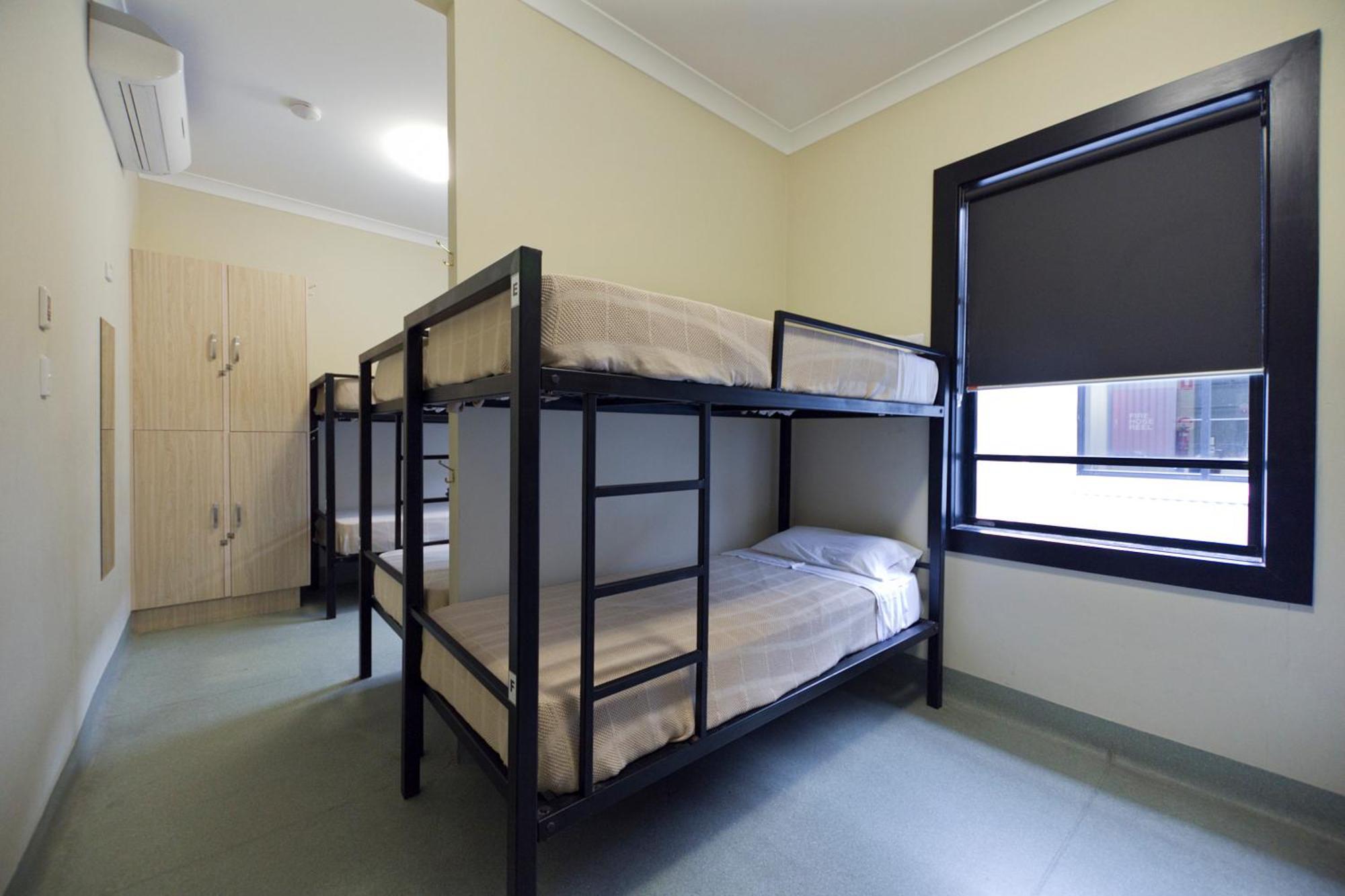 คูลังกัตตา แซนด์ โฮเต็ล Hostel Coolangatta ภายนอก รูปภาพ