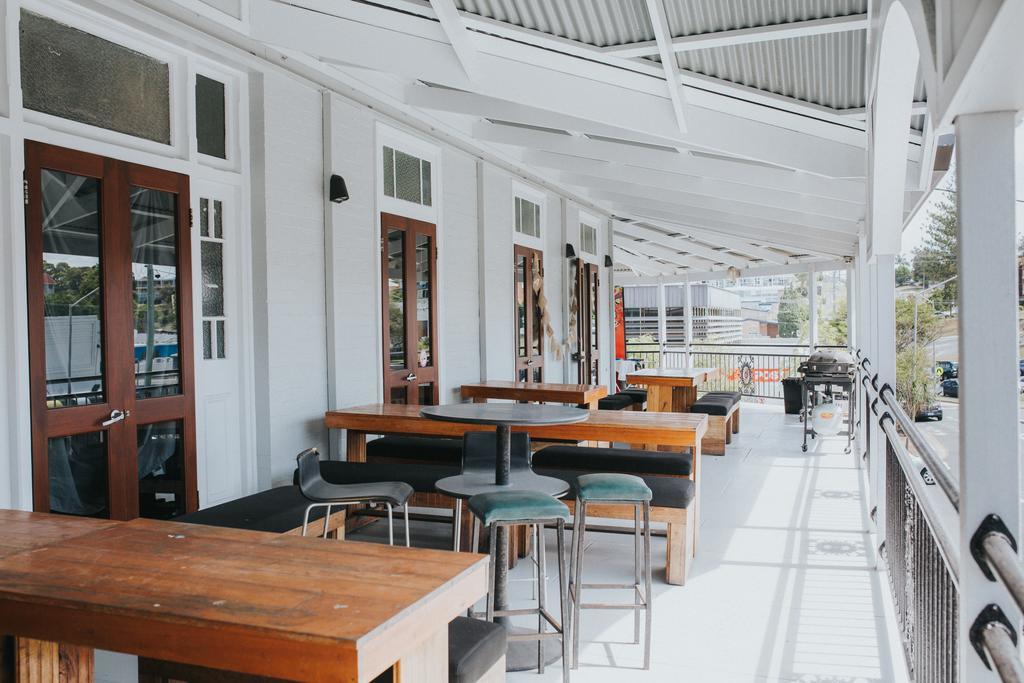 คูลังกัตตา แซนด์ โฮเต็ล Hostel Coolangatta ภายนอก รูปภาพ