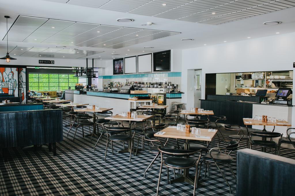 คูลังกัตตา แซนด์ โฮเต็ล Hostel Coolangatta ภายนอก รูปภาพ