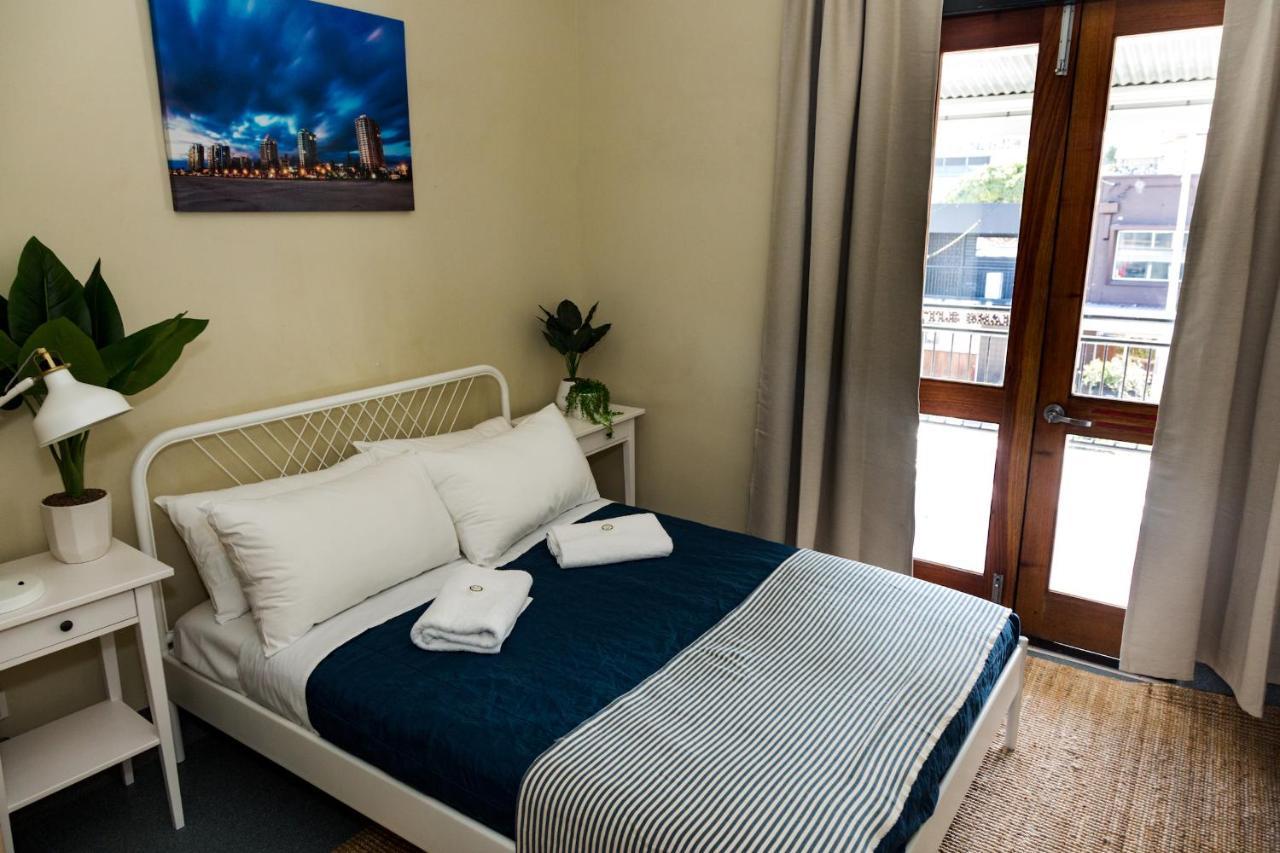 คูลังกัตตา แซนด์ โฮเต็ล Hostel Coolangatta ภายนอก รูปภาพ