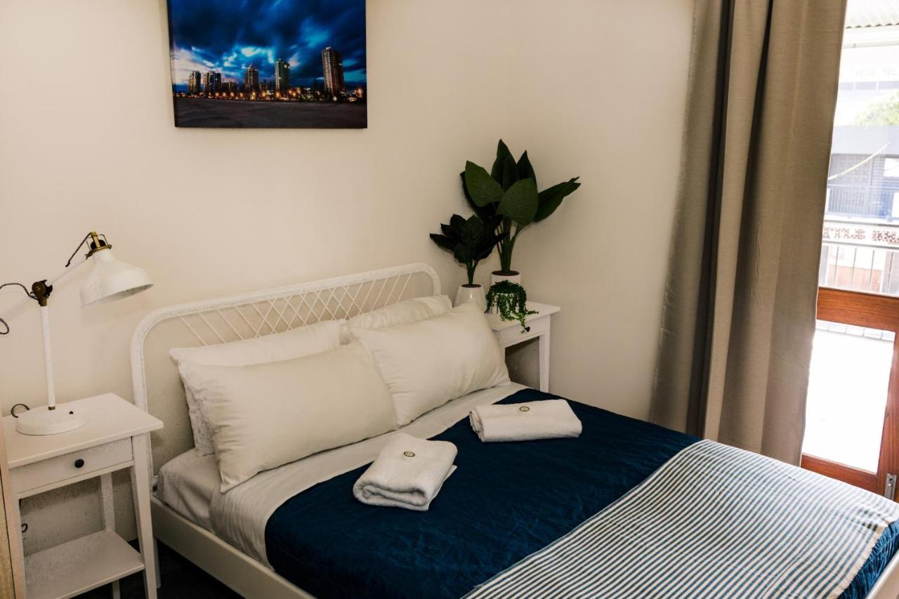 คูลังกัตตา แซนด์ โฮเต็ล Hostel Coolangatta ภายนอก รูปภาพ